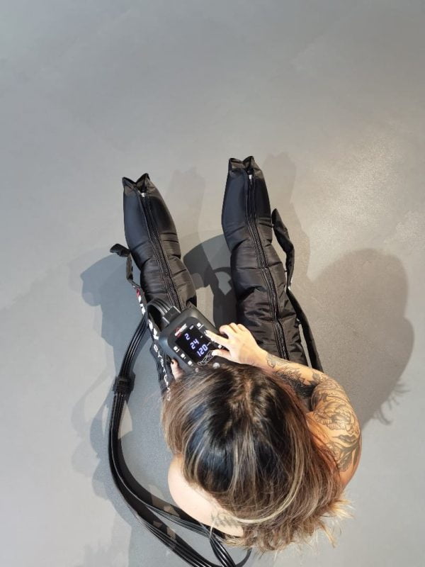 Recovery-Systems-leg-compression Rent (Try/Buy) 1 week Black Max Quatro (SDG 5) Singapore only